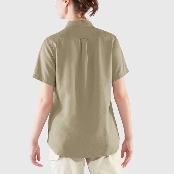 BNWT Övik Travel Shirt SS W Colour: Sand Stone - Picture 4 of 5